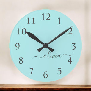 Grande Horloge Ronde Aqua Blue Turquoise Moderne Script Girl Monogramme