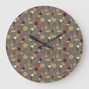 Grande Horloge Ronde Arrière - plan vert de l'automne