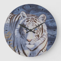 Beau tigre blanc aux yeux bleu cristal