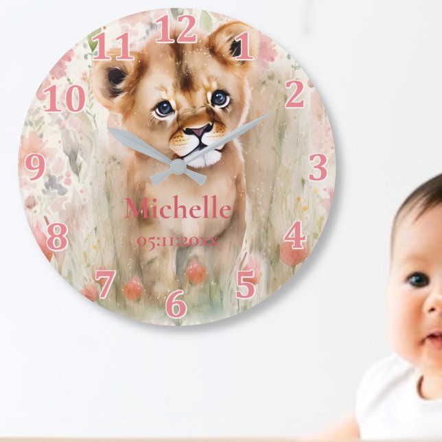 Grande Horloge Ronde Bébé mignon Lion Pastel Aquarelle Fleurs de printe (Créateur téléchargé)
