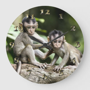 Grande Horloge Ronde Bébés singes dans la nature