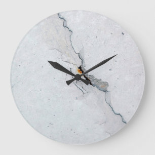 Grande Horloge Ronde Béton criqué