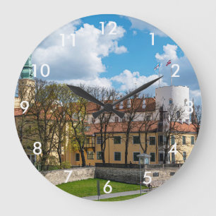 Grande Horloge Ronde Château de Riga pendant la journée ensoleillée à R