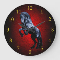 Cheval friésien, étalon noir beauté granit rouge