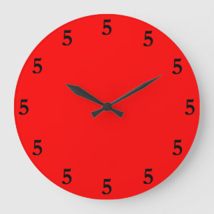 Grande Horloge Ronde Cinq heures noires quelque part sur fond rouge