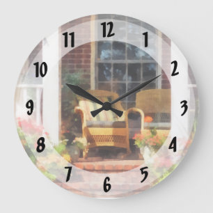 Grande Horloge Ronde Fauteuil en osier avec coussin rayé