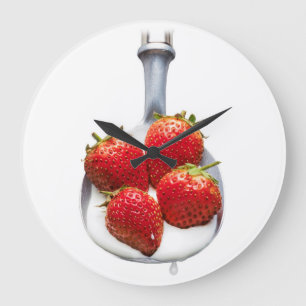 Grande Horloge Ronde Fraises et crème