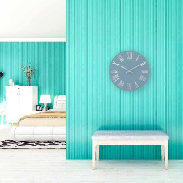 Grande Horloge Ronde Gris Bleu Argent Métallique Gris Romain Numéros (Gray Blue Silver Metallic Gray Roman Numbers Large Clock)