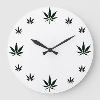 Grande Horloge Ronde Herbe Relogio