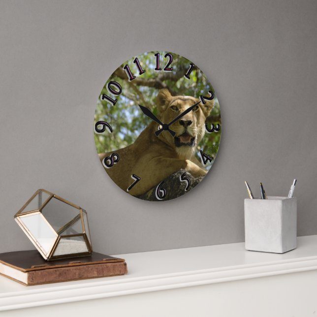 Grande Horloge Ronde Lioness looking From Tree Clock (Bureau)