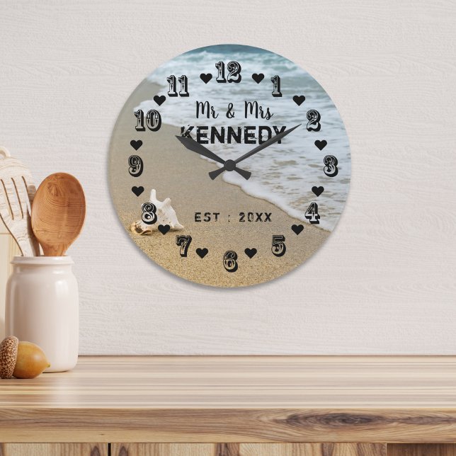 Grande Horloge Ronde M. Et Mme Coastal Beach Mariage (Mr And Mrs Coastal Beach Wedding Large Clock)