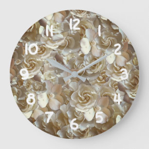 Grande Horloge Ronde Many beautiful petals of rose