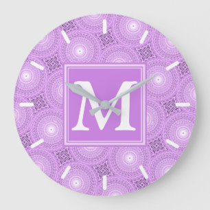 Grande Horloge Ronde Monogramme lilas cercles pourpres motif