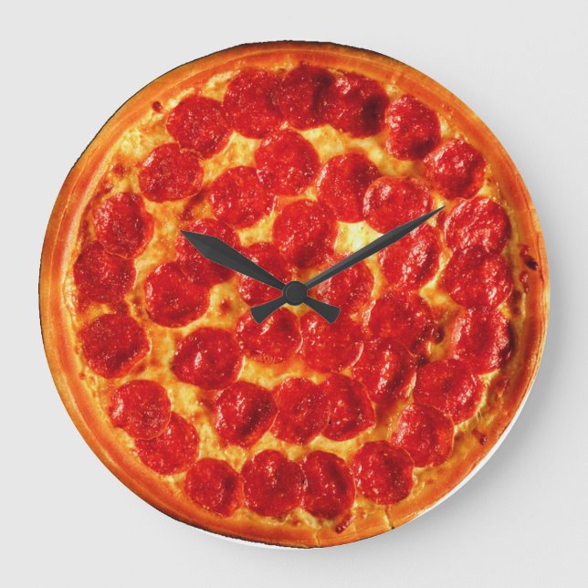 Grande Horloge Ronde Pepperoni Pizza (Recto)