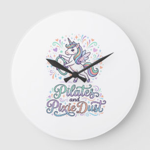 Grande Horloge Ronde Pilates de Licorne et Poussière de Fée sur Fond Bl