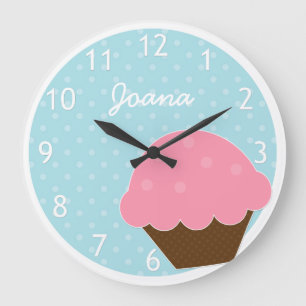 Grande Horloge Ronde Pink Cupcake Blue Polka Dot Nom personnalisé