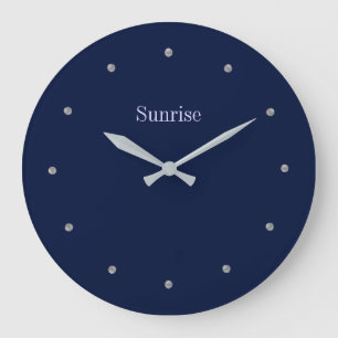 Grande Horloge Ronde Points argentés élégants sur fond bleu marine