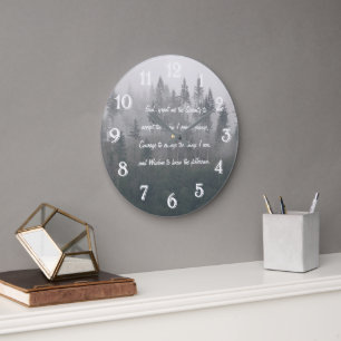 Grande Horloge Ronde Prière de sérénité Forêt brumeuse