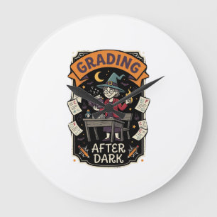 Grande Horloge Ronde Professeur d'Halloween notant dans le noir