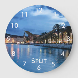 Grande Horloge Ronde Promenade de Split en Croatie