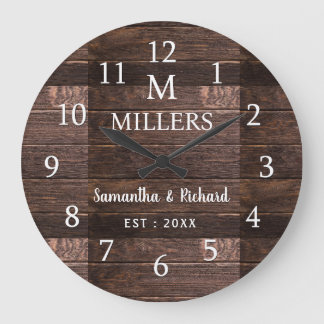 Grande Horloge Ronde Rustic Wood Nom de famille Monogram Ferme