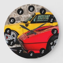 Voitures de luxe jaunes et rouges