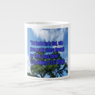 Grande Tasse 1 Corinthiens 15:57 WEBU Mug