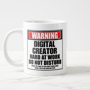Grande Tasse Avertissement Créateur numérique dur au travail