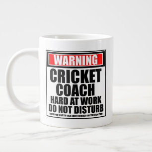 Grande Tasse Avertissement Entraîneur De Cricket Dur Au Travail