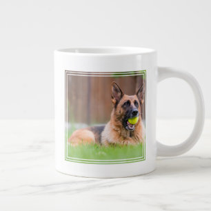 Grande Tasse Berger Allemand Avec Bal De Tennis