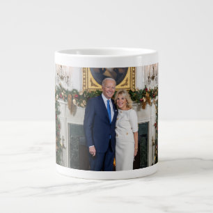 Grande Tasse Biden State of the Christmas Union Adresse
