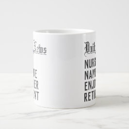 Grande Tasse Cadeau de retraite pour une infirmière. Infirmière