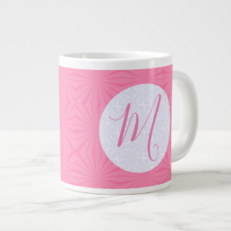 Grande Tasse Carrés ondulés rose doux initiale personnalisée