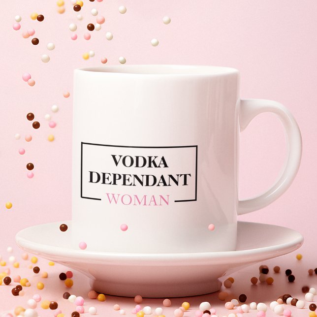 Grande Tasse Citation amusante d'une femme dépendante du vin mo (Créateur téléchargé)