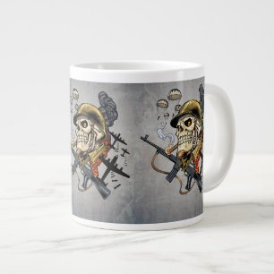 Grande Tasse Crâne avec casque, avions et bombes