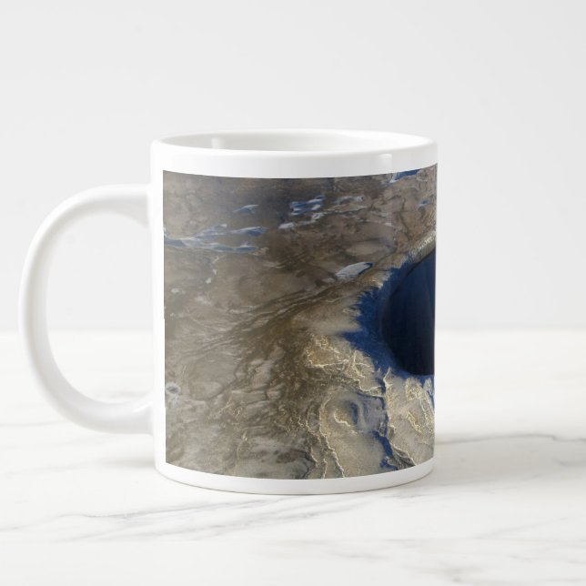 Grande Tasse Cratère aérienne Pingualuit, Québec, Canada. (Gauche)
