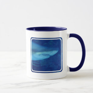 Grande tasse de café de requin blanc