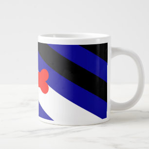 Grande Tasse Drapeau de fierté de jeu de chiots de SlipperyJoe 