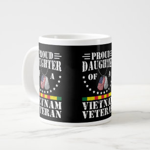 Grande Tasse Fille fière d'un vétéran du Vietnam Cadeau patriot