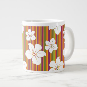 Grande Tasse Fleurs blanches sur un arrière - plan rayé
