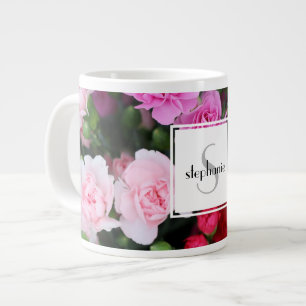 Grande Tasse Floral personnalisé, oeillet rose avec nom/initial