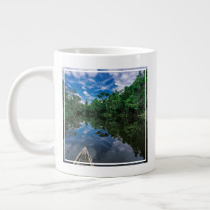 Grande Tasse Forêt Forêt de la jungle péruvienne