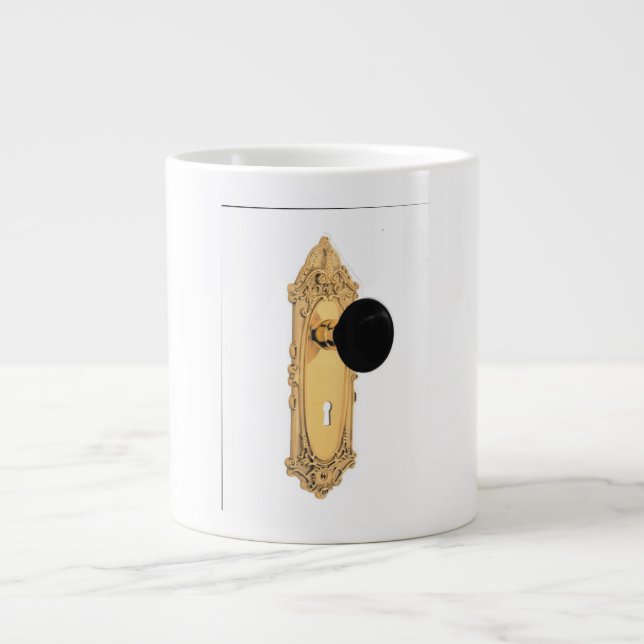 Grande Tasse front door (Devant)