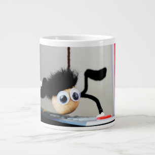 Grande Tasse Fubby est suspendu comme la scène de Tom Cruise.