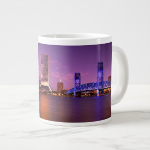 Grande Tasse Horizon de Jacksonville la Floride la nuit