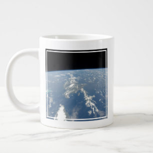 Grande Tasse La Poussière Saharienne Frappant Vers L'Ouest Dans