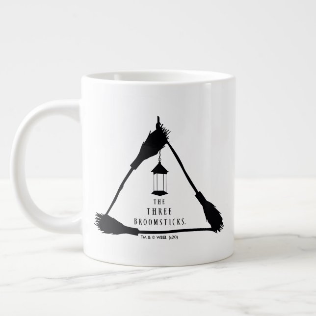 Grande Tasse LE logo TROIS BROOMSTICKS™ (Gauche)