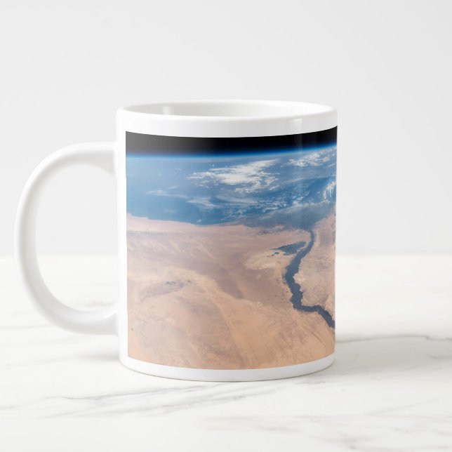Grande Tasse Le Nil, La Mer Rouge Et La Mer Méditerranée. (Gauche)