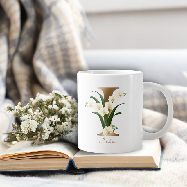 Grande Tasse Lettre I Monogramme or | Orchidées florales blanch (Créateur téléchargé)