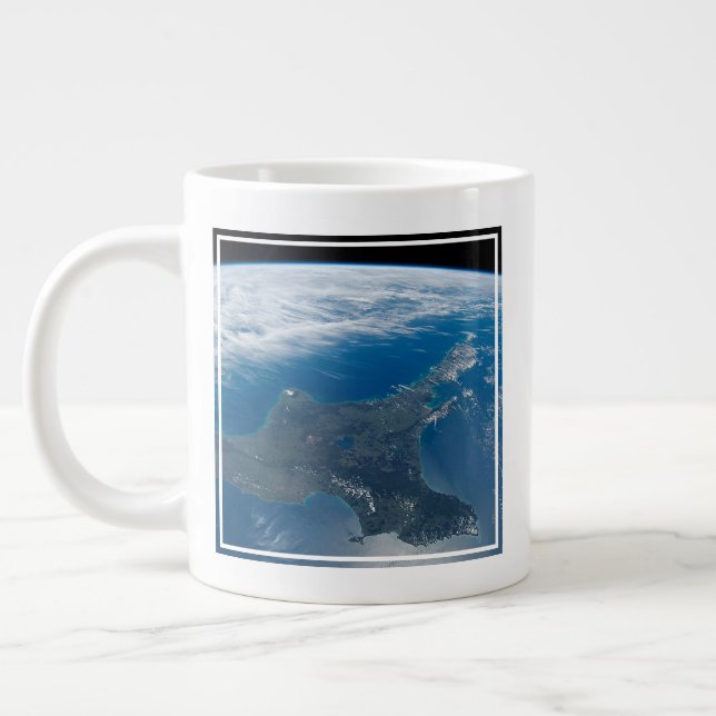 Grande Tasse L'île du Nord de la Nouvelle-Zélande. (Gauche)